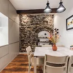 Luxury Living In Historic Heart By Pik Host * Shkoder