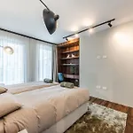 Luxury Living In Historic Heart By Pik Host * Shkodër