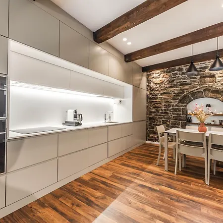 Luxury Living In Historic Heart By Pik Host Villa *