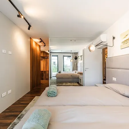 Villa Luxury Living In Historic Heart By Pik Host Shkodër