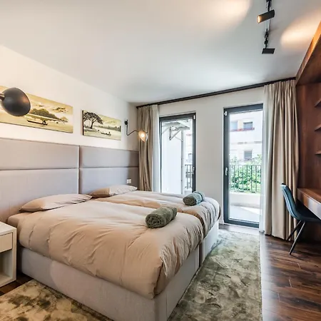 Luxury Living In Historic Heart By Pik Host Villa Shkodër