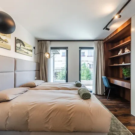 Villa Luxury Living In Historic Heart By Pik Host Shkodër