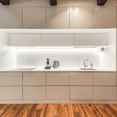 Βίλα Luxury Living In Historic Heart By Pik Host